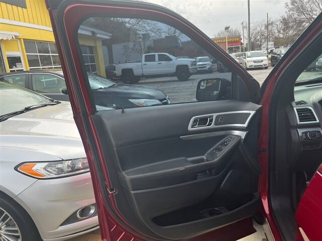 2013 Ford Explorer in Greenville, SC 29607 - 18087710 29