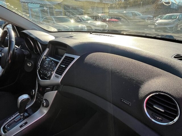 2013 Chevrolet Cruze in Greenville, SC 29607 - 18087711 17