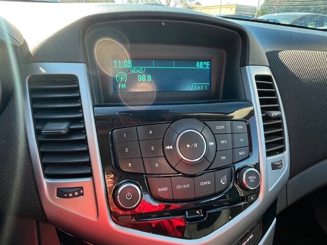 2013 Chevrolet Cruze in Greenville, SC 29607 - 18087711 31