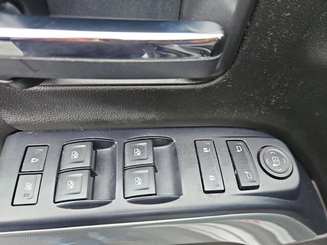 2018 Chevrolet Silverado 1500 in Virginia Beach, VA 23464 - 18087714 14