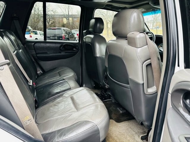 2004 Chevrolet TrailBlazer in Harrisonburg, VA 22801 - 18087718 10