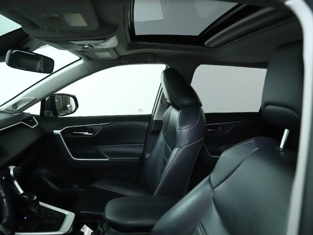 2020 Toyota RAV4 in Bedford, OH 44146 - 18087720 19