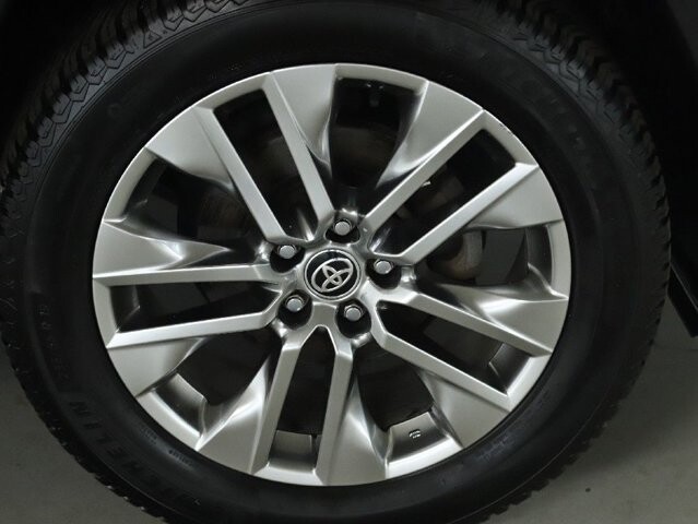 2020 Toyota RAV4 in Bedford, OH 44146 - 18087720 10