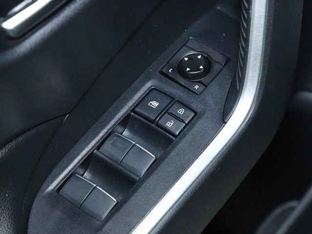 2020 Toyota RAV4 in Bedford, OH 44146 - 18087720 16