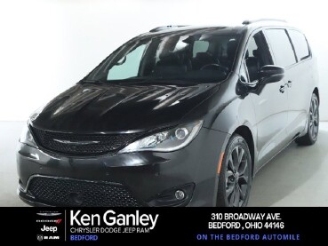 2020 Chrysler Pacifica in Bedford, OH 44146