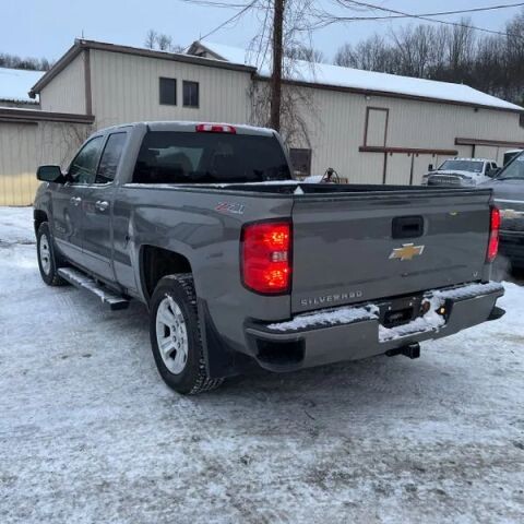2017 Chevrolet Silverado 1500 in Wadena, MN 56482 - 18087735 3