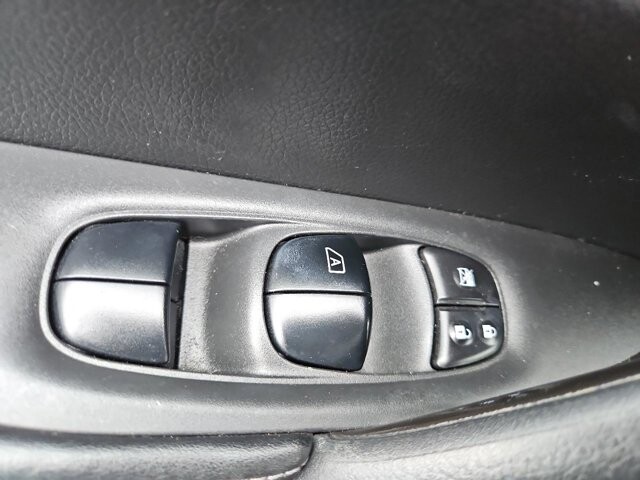 2017 Nissan Rogue in Virginia Beach, VA 23464 - 18087738 17