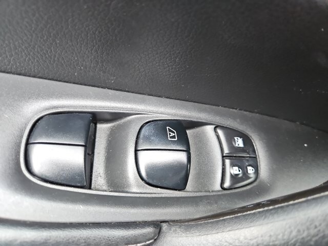 2017 Nissan Rogue in Virginia Beach, VA 23464 - 18087738 17