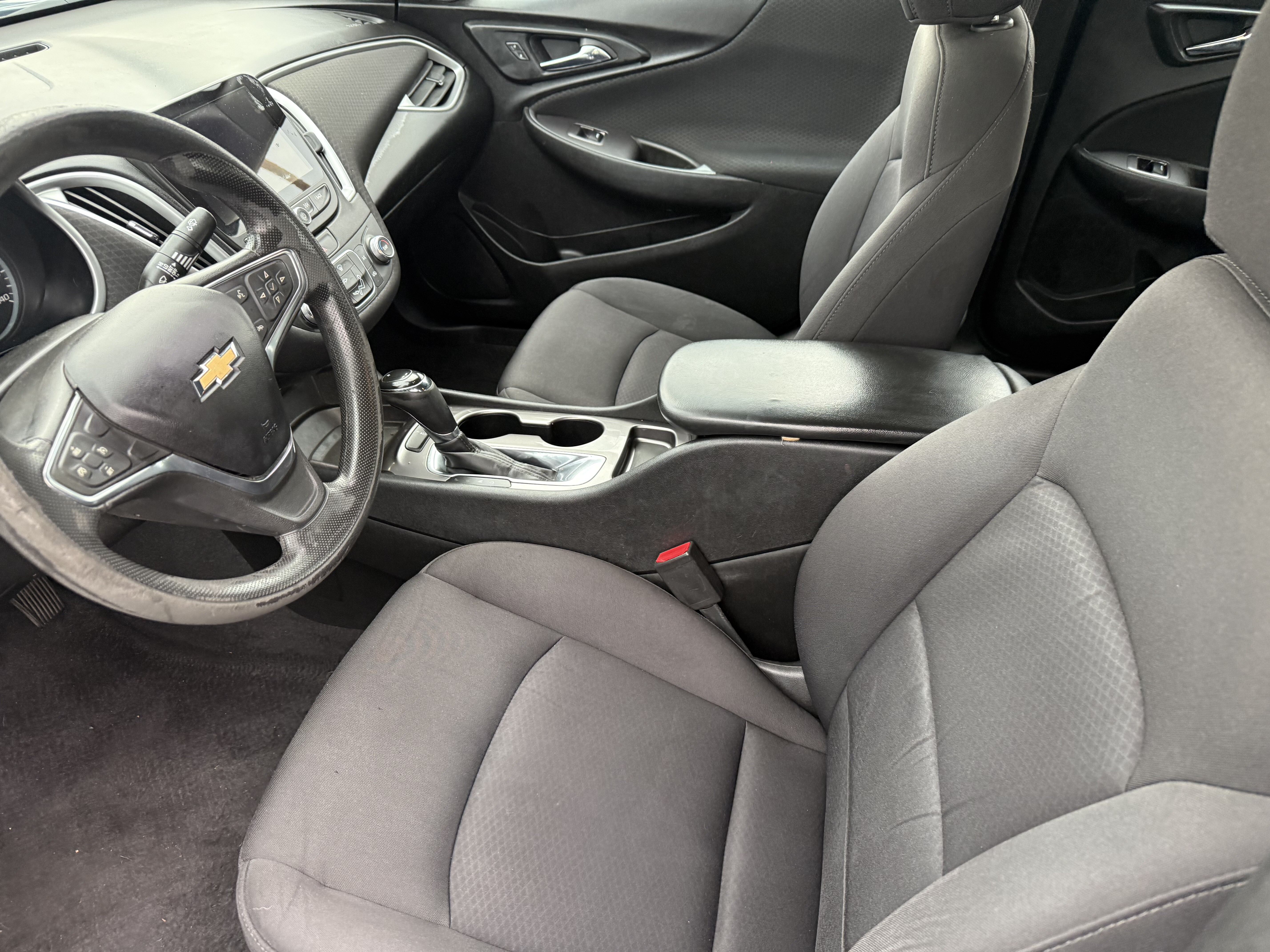 2019 Chevrolet Malibu in Phoenix, AZ 85022 - 18087740 9