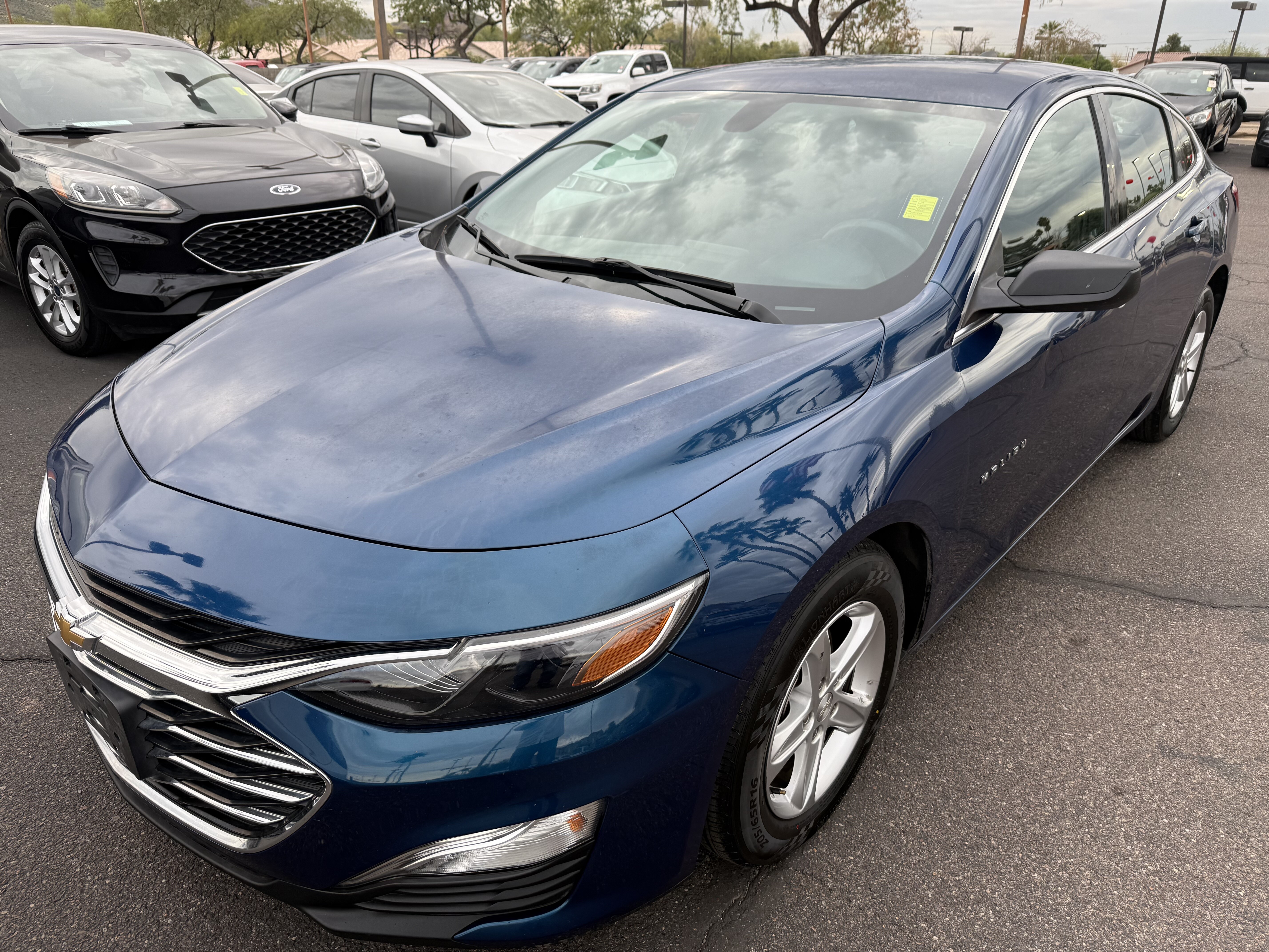 2019 Chevrolet Malibu in Phoenix, AZ 85022 - 18087740