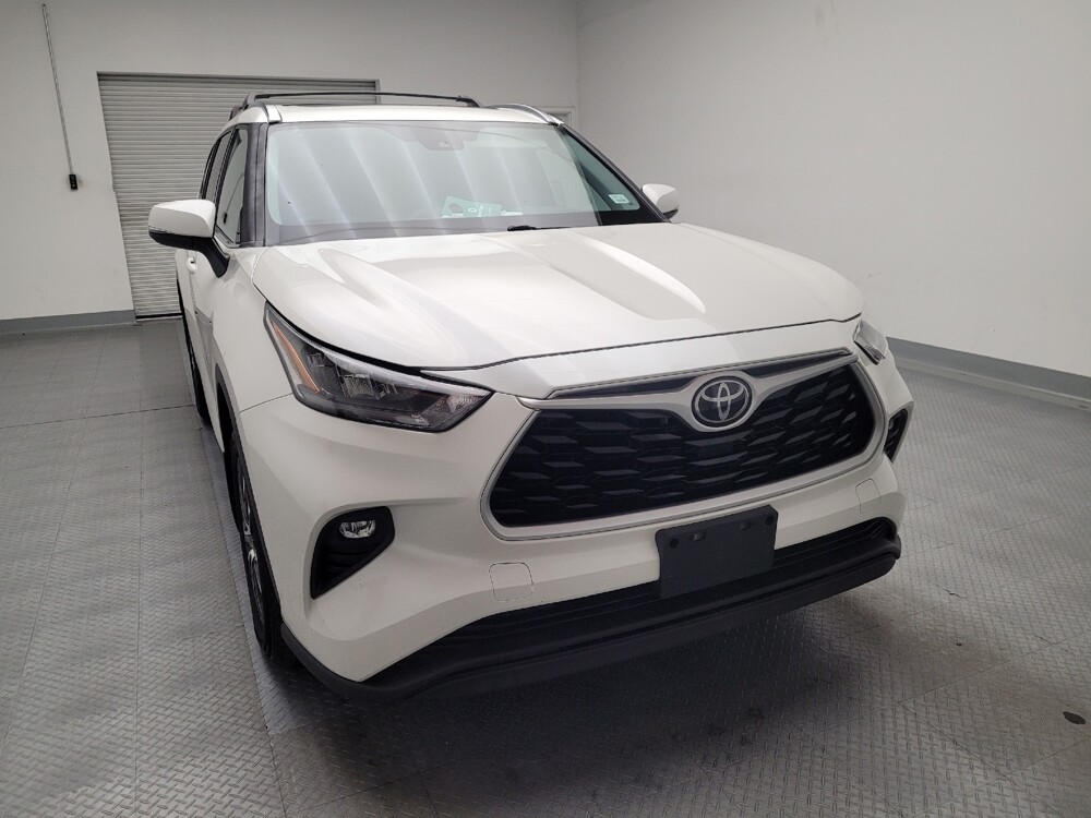 2020 Toyota Highlander in Downey, CA 90241 - 18087743 14