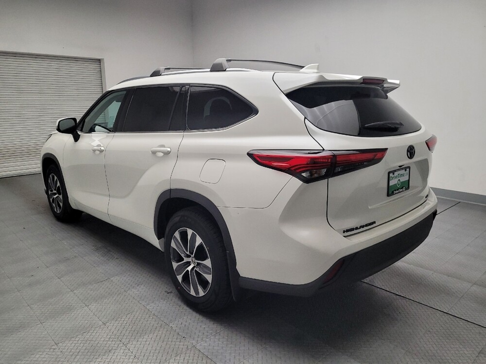 2020 Toyota Highlander in Downey, CA 90241 - 18087743 5