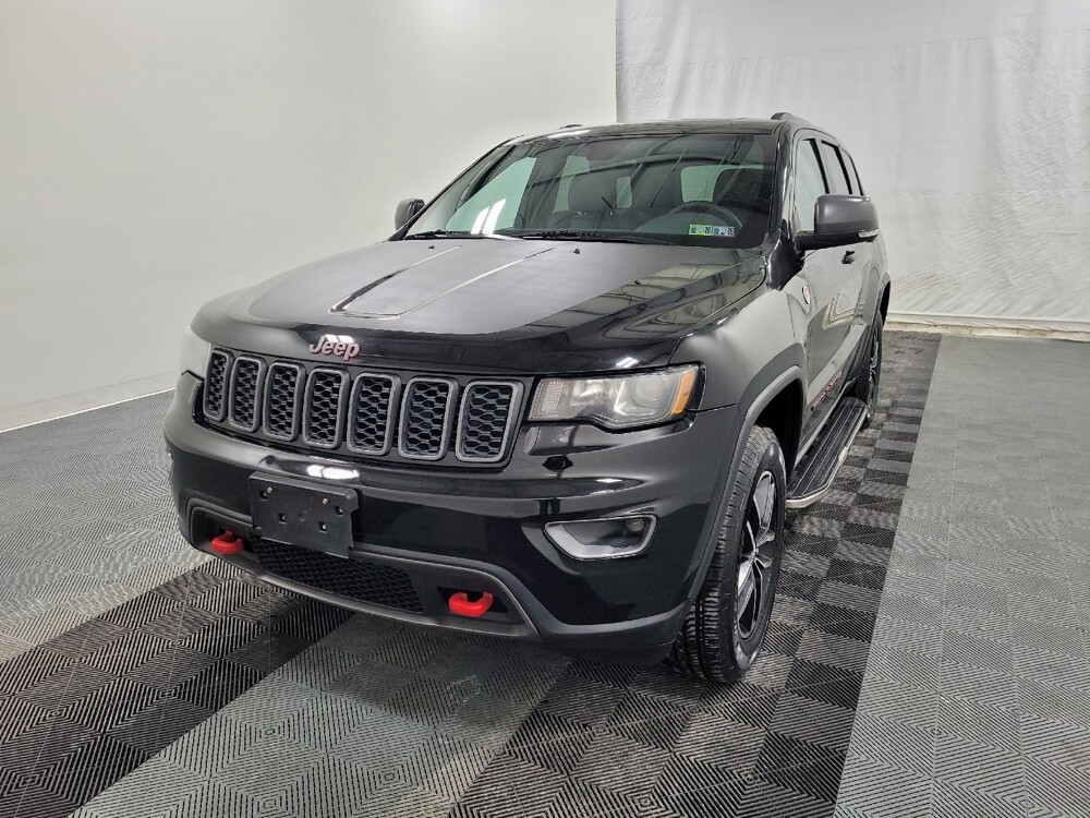 2017 Jeep Grand Cherokee in Plymouth Meeting, PA 19462 - 18087750 15
