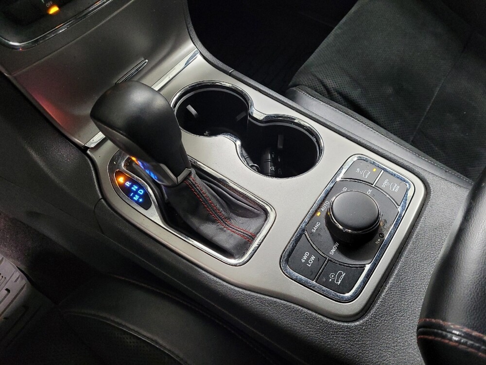 2017 Jeep Grand Cherokee in Plymouth Meeting, PA 19462 - 18087750 26