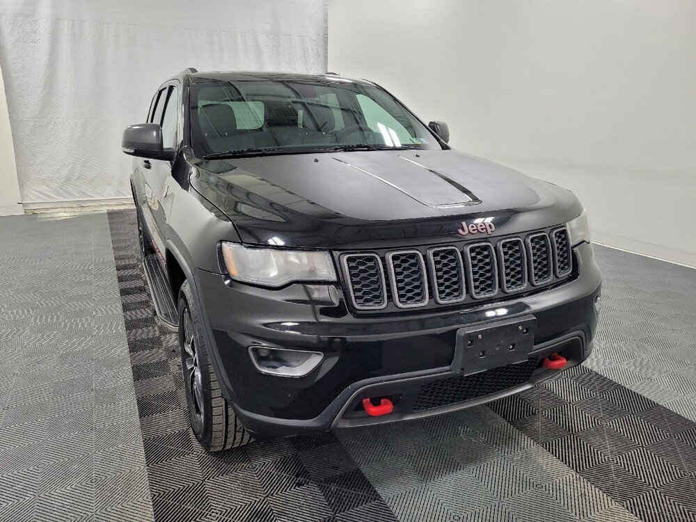 2017 Jeep Grand Cherokee in Plymouth Meeting, PA 19462 - 18087750 14