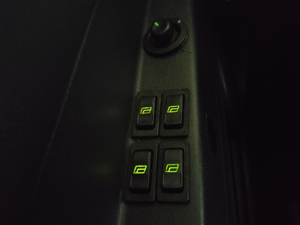 2014 Jeep Compass in Birmingham, AL 35215 - 18087760 27