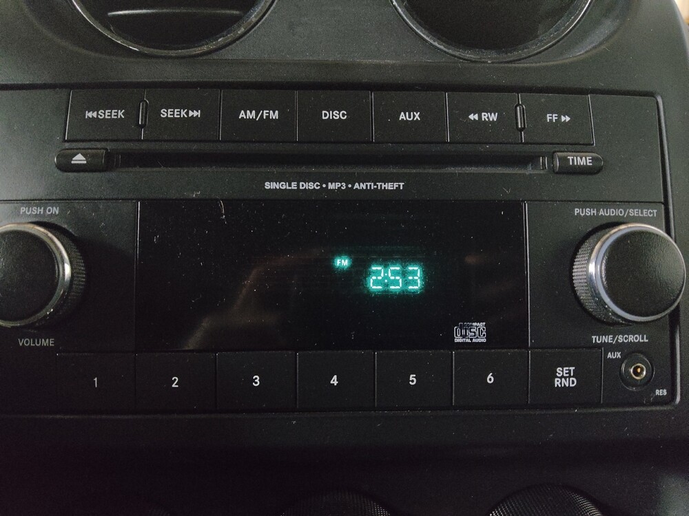 2014 Jeep Compass in Birmingham, AL 35215 - 18087760 25