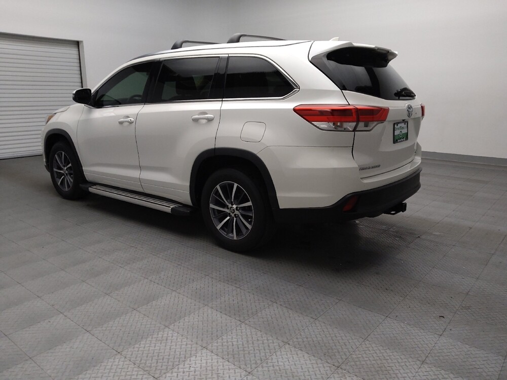 2017 Toyota Highlander in El Paso, TX 79907 - 18087800 5