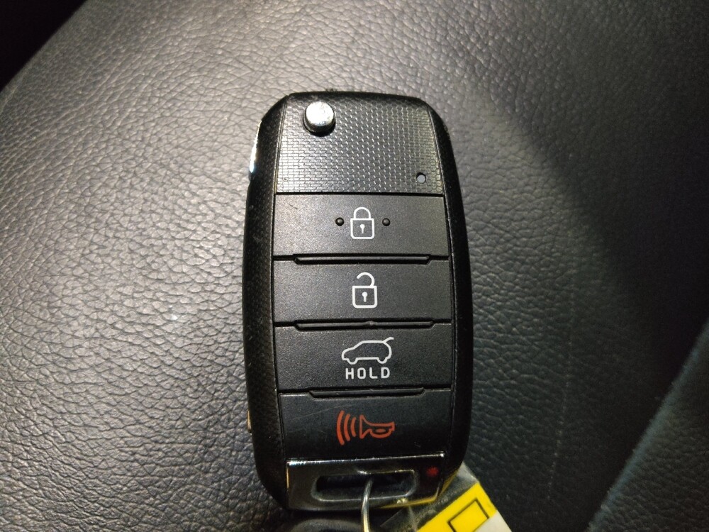 2019 Kia Sorento in Plano, TX 75074 - 18087801 32