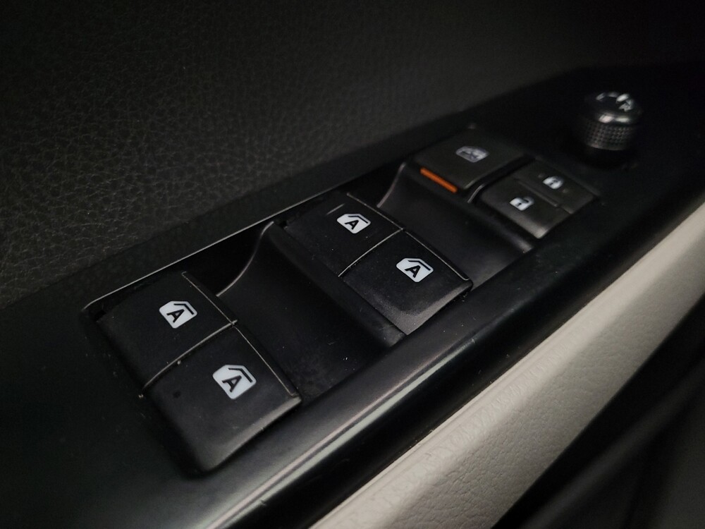 2018 Toyota Camry in Mesa, AZ 85210 - 18087808 27