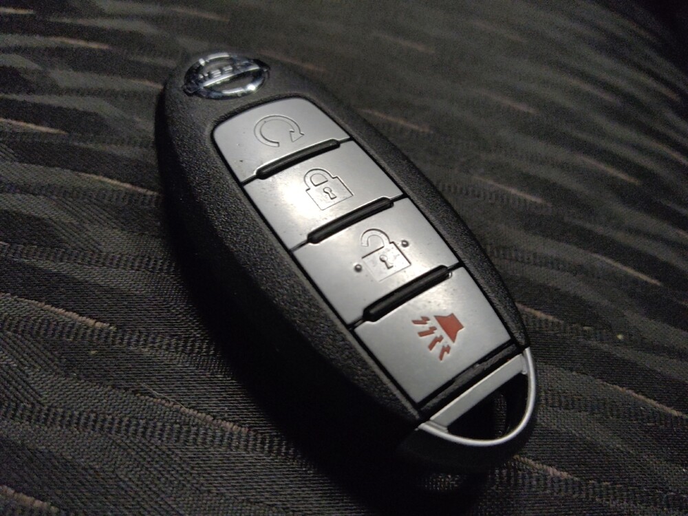 2017 Nissan Rogue in Glendale, AZ 85301 - 18087810 32