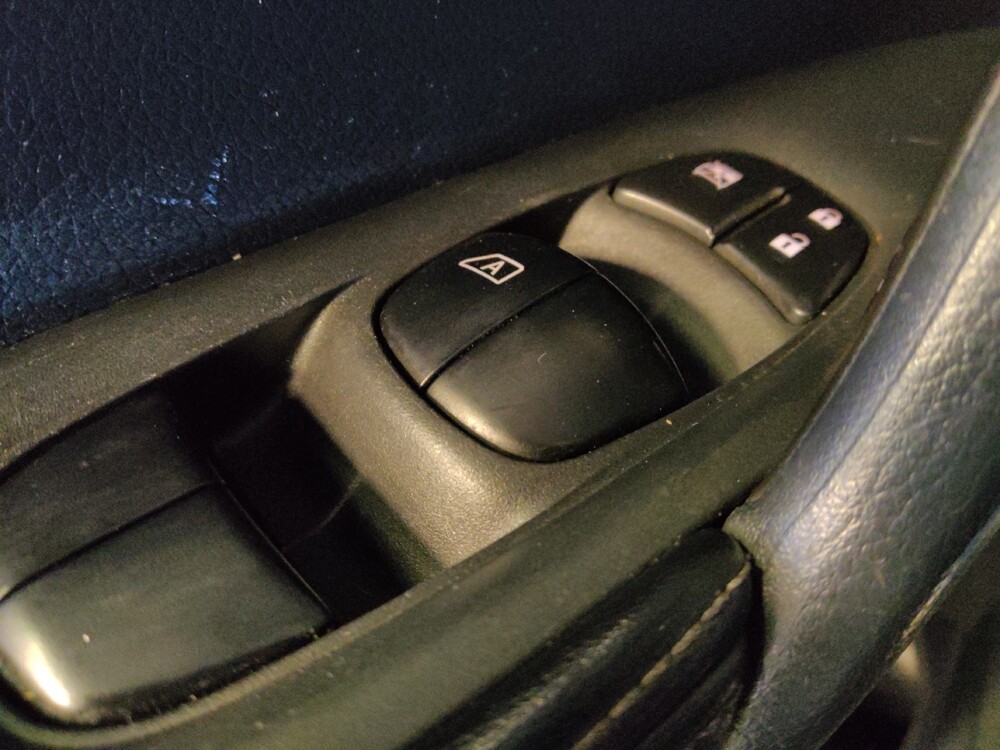 2017 Nissan Rogue in Glendale, AZ 85301 - 18087810 27