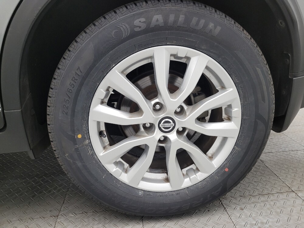 2017 Nissan Rogue in Glendale, AZ 85301 - 18087810 31