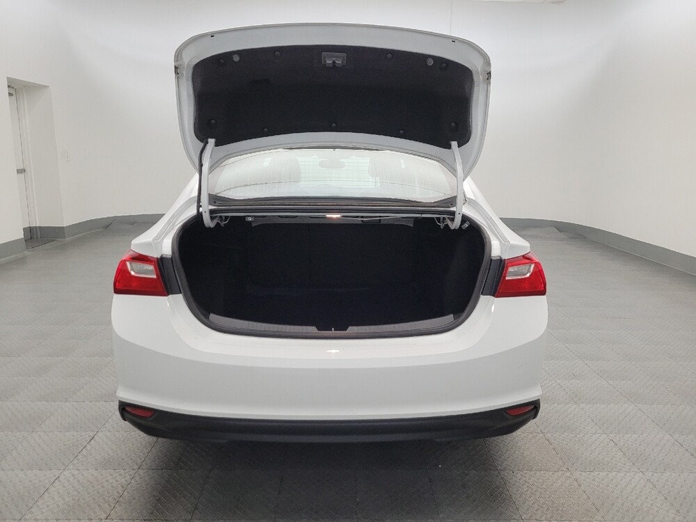 2018 Chevrolet Malibu in Albuquerque, NM 87123 - 18087813 29