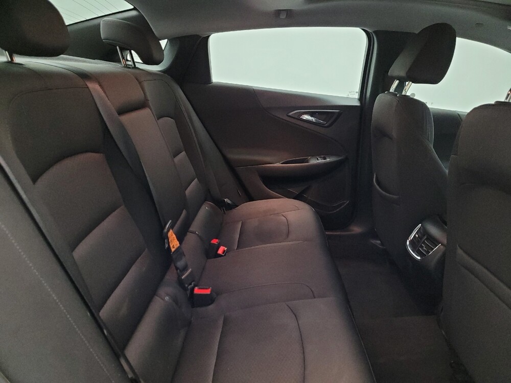 2018 Chevrolet Malibu in Albuquerque, NM 87123 - 18087813 19