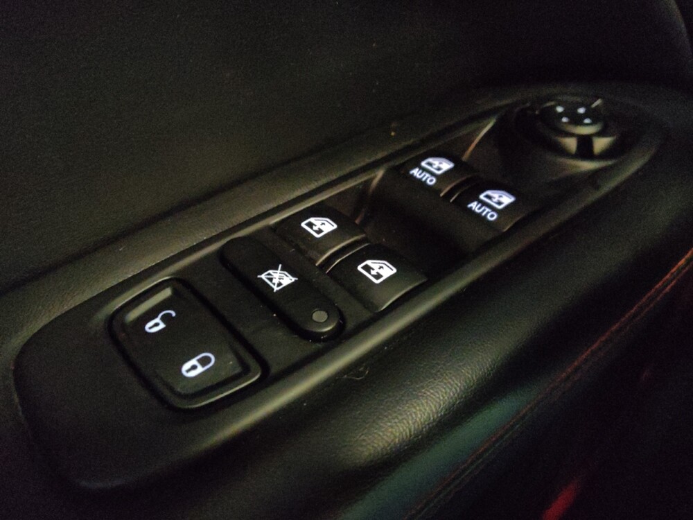 2018 Jeep Compass in Mesa, AZ 85210 - 18087819 27