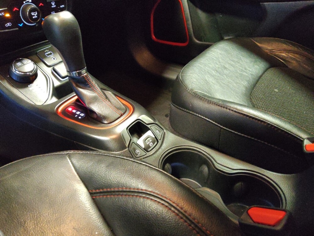 2018 Jeep Compass in Mesa, AZ 85210 - 18087819 26