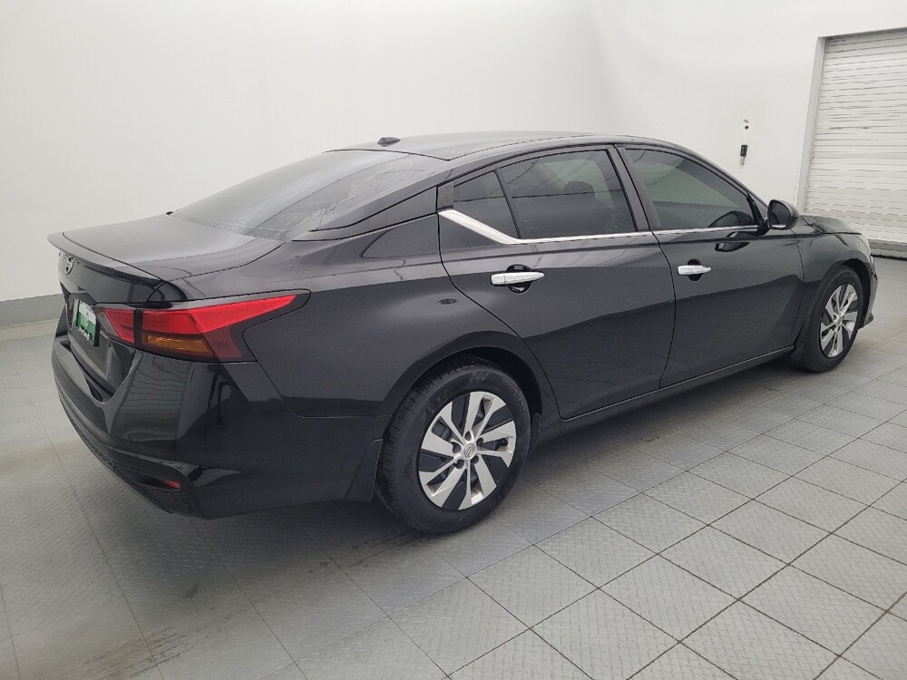 2019 Nissan Altima in Macon, GA 31210 - 18087822 10
