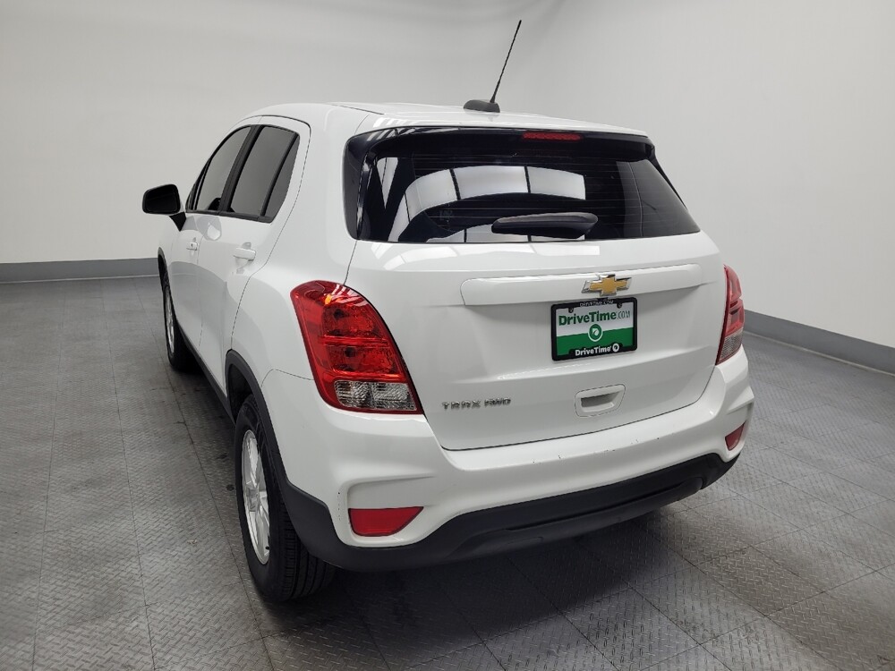 2017 Chevrolet Trax in Las Vegas, NV 89102 - 18087839 5