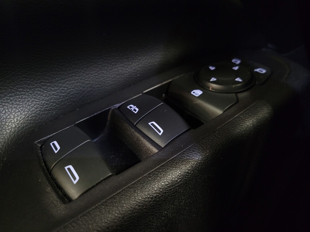 2020 Chevrolet Equinox in Savannah, GA 31419 - 18087851 27