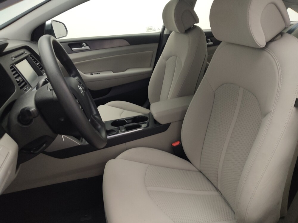 2016 Hyundai Sonata in Jacksonville, FL 32210 - 18087860 17