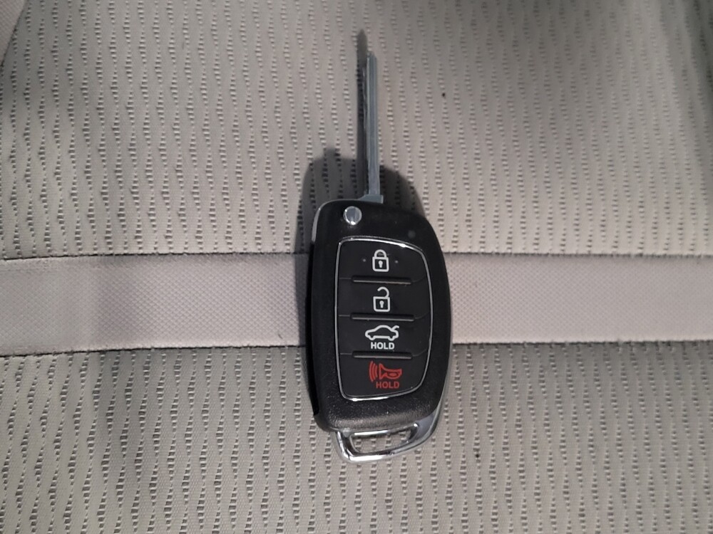 2016 Hyundai Sonata in Jacksonville, FL 32210 - 18087860 32