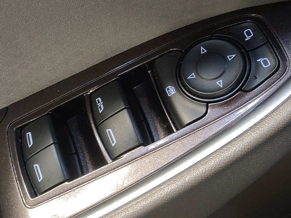 2018 Chevrolet Malibu in Chesapeake, VA 23320 - 18087874 27