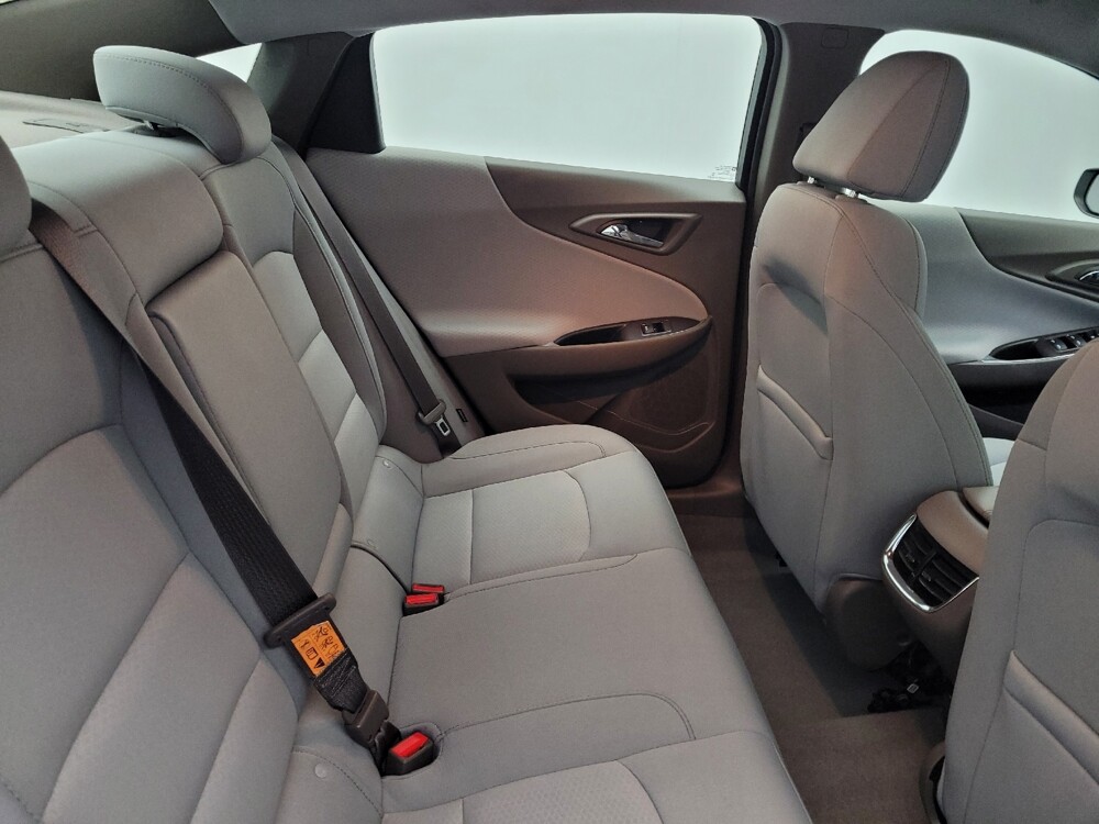 2018 Chevrolet Malibu in Chesapeake, VA 23320 - 18087874 19