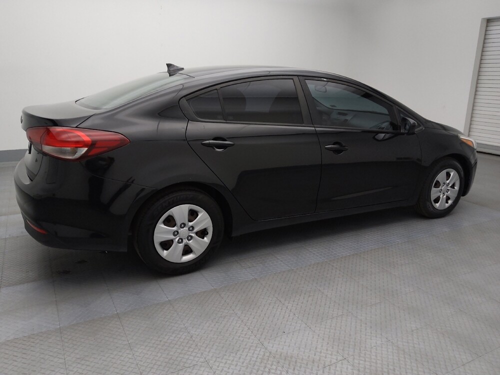 2017 Kia Forte in Lakewood, CO 80215 - 18087878 10