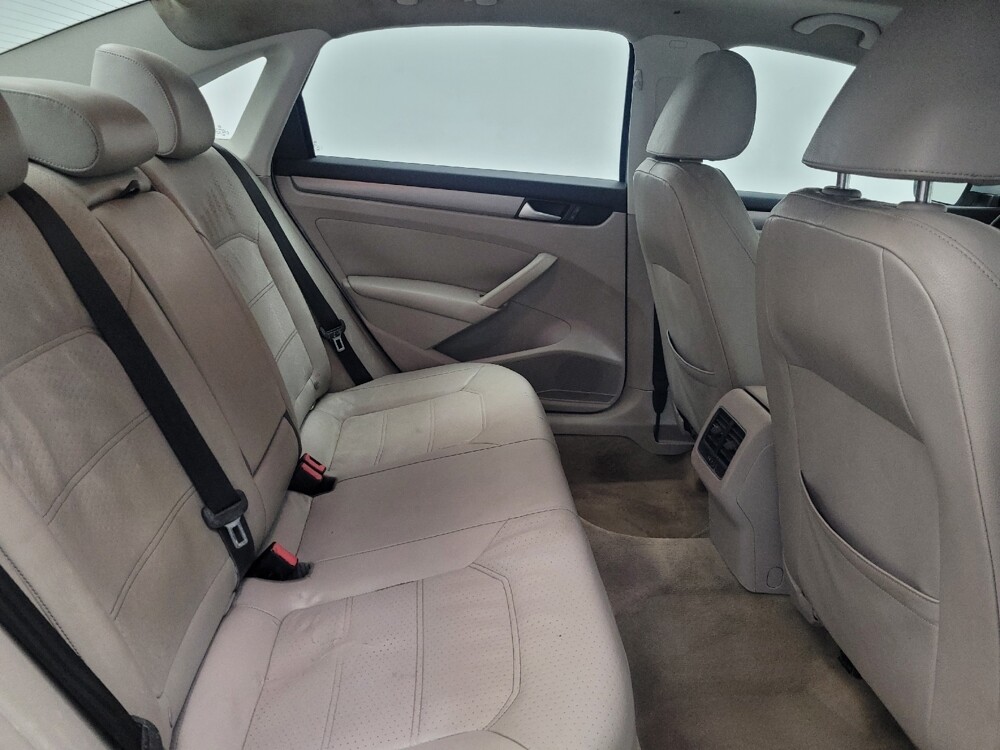 2014 Volkswagen Passat in Huntsville, AL 35816 - 18087884 19