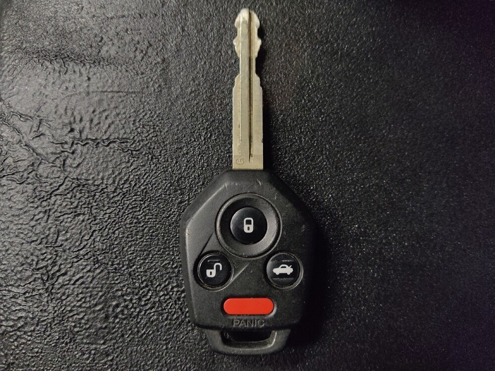 2017 Subaru Crosstrek in Live Oak, TX 78233 - 18087886 32