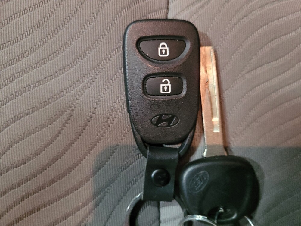 2014 Hyundai Accent in Laurel, MD 20724 - 18087898 32