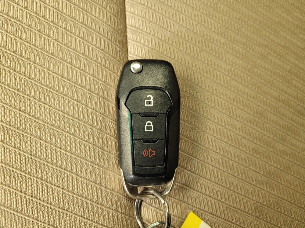 2017 Ford Explorer in Miamisburg, OH 45342 - 18087902 32