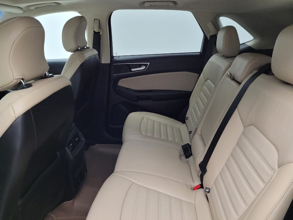 2016 Ford Edge in Cincinnati, OH 45255 - 18087905 18