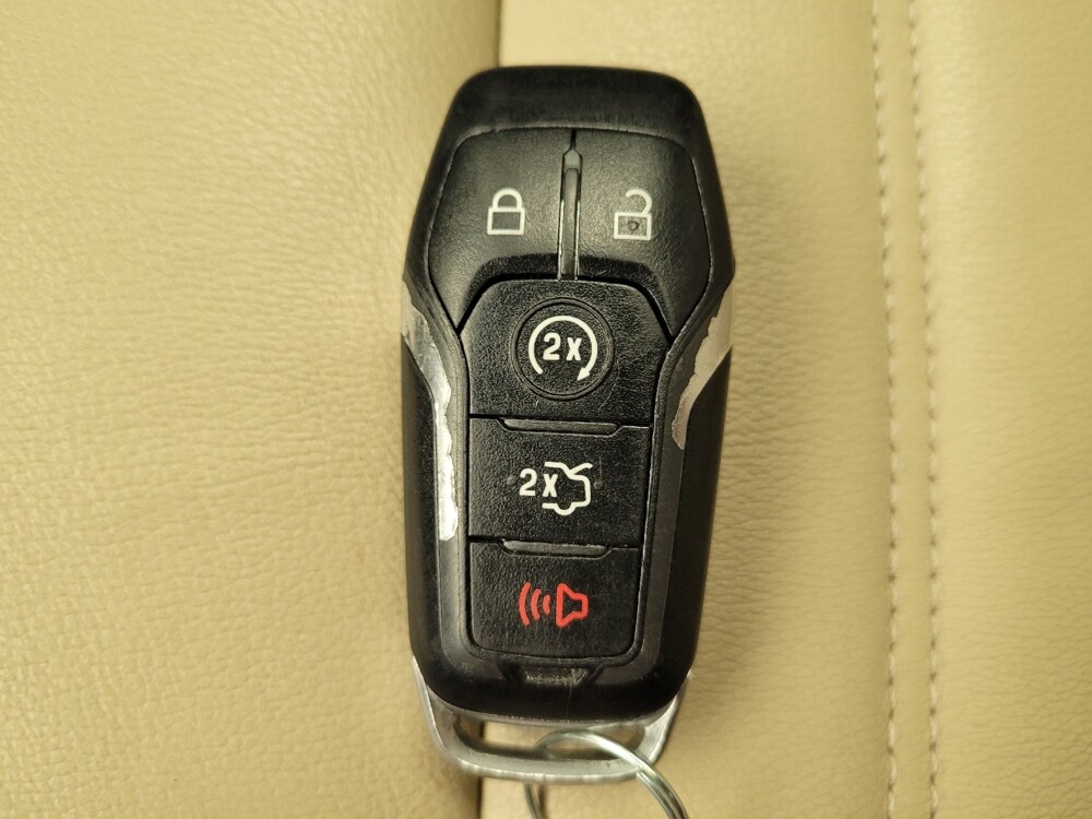 2016 Ford Edge in Cincinnati, OH 45255 - 18087905 32