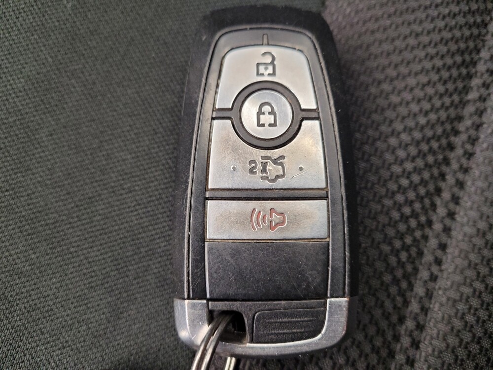 2017 Ford Fusion in Maple Heights, OH 44137 - 18087906 32