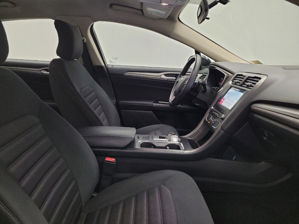 2017 Ford Fusion in Maple Heights, OH 44137 - 18087906 21