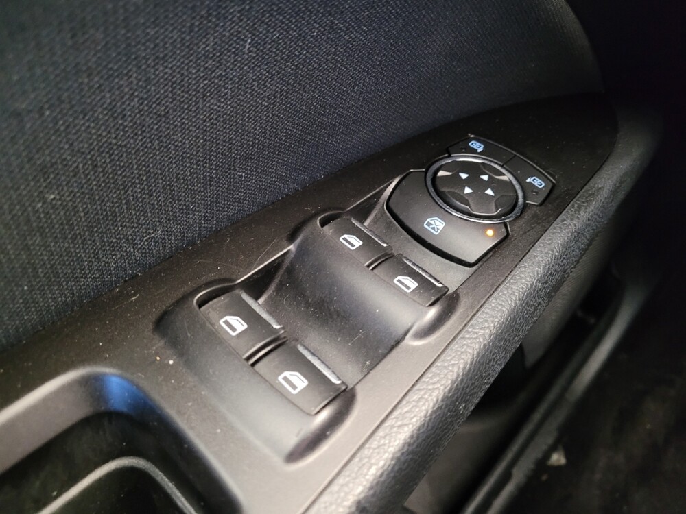 2017 Ford Fusion in Maple Heights, OH 44137 - 18087906 27