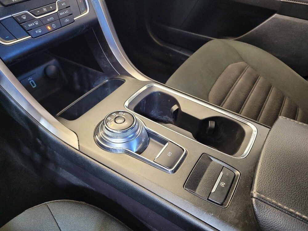 2017 Ford Fusion in Maple Heights, OH 44137 - 18087906 26