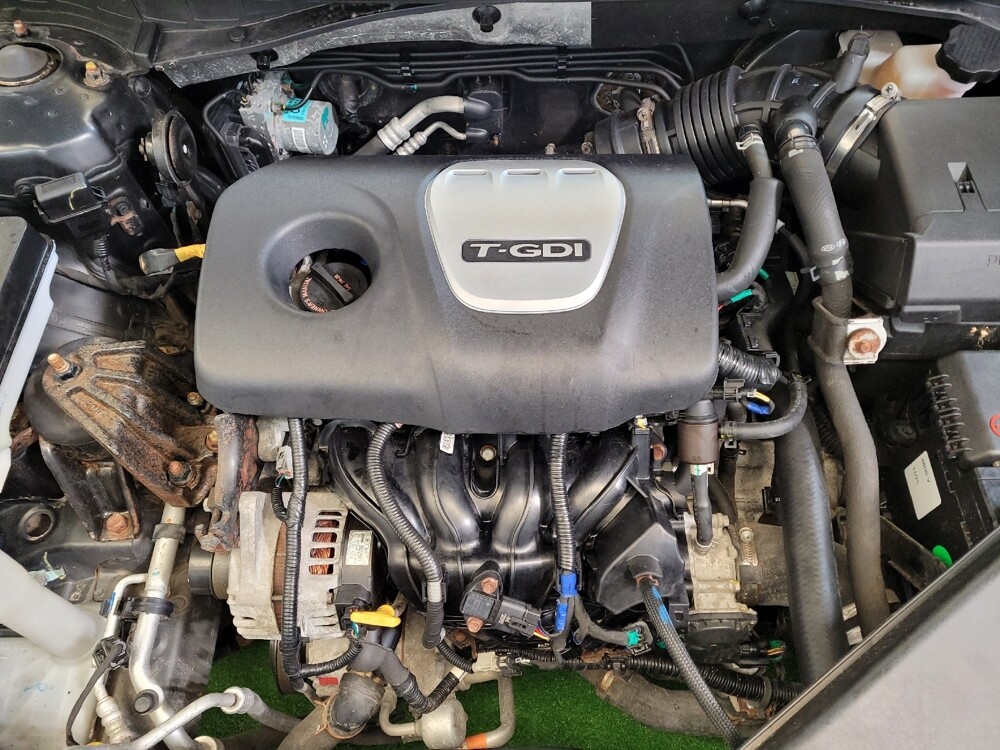 2018 Hyundai Sonata in Louisville, KY 40258 - 18087911 30